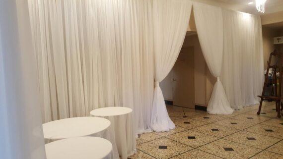 Pipe and Drape - Installed (per foot)